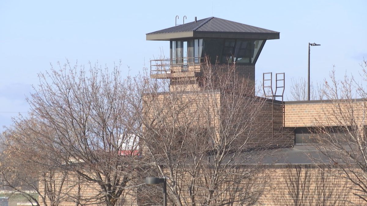 Staff shortage at Wisconsin prisons costing taxpayers $60 ...