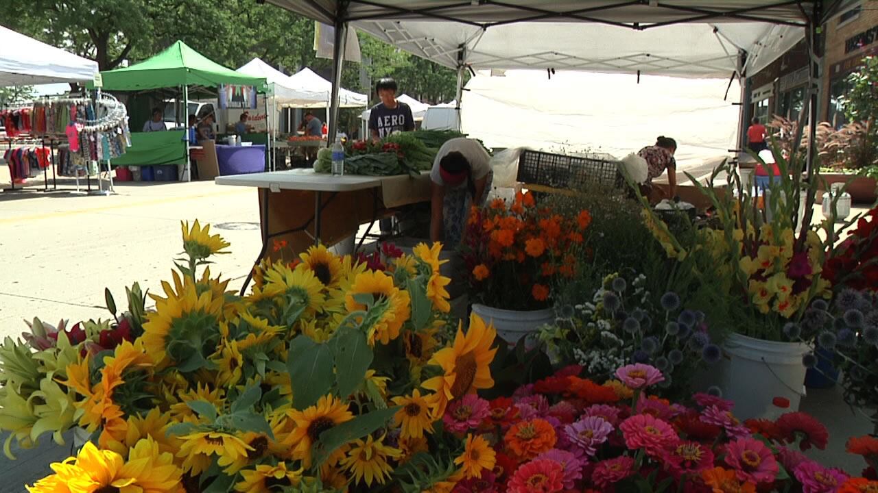 Farmers markets start up again this week in the Green Bay area, here's what's different this year - Vimarsana News