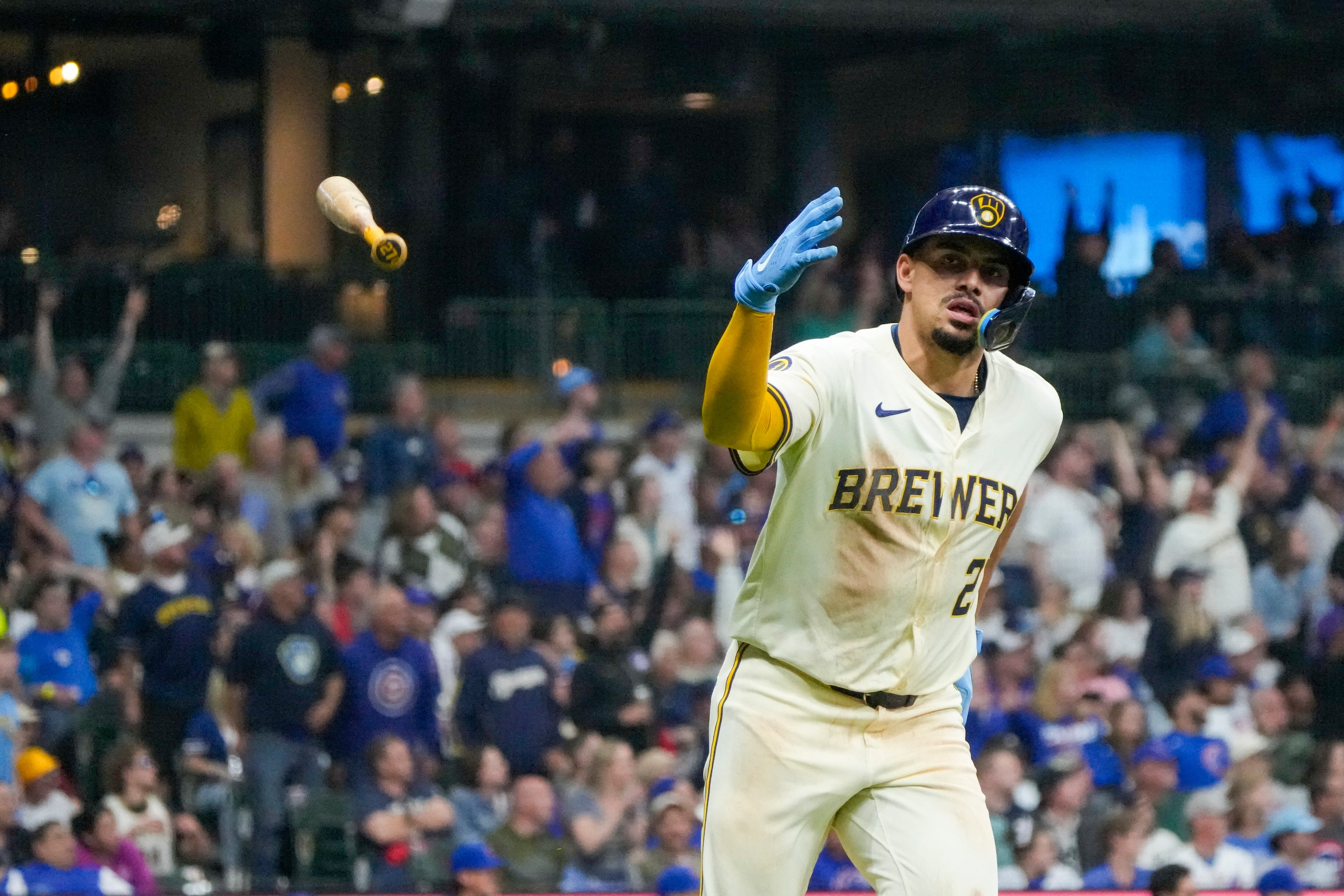Brewers finally get to a Cubs starter, mashing Imanaga in 10-6 win - Vimarsana News